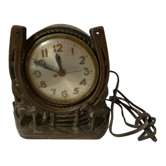 Vintage Horseshoe Western Electric Clock Cast Metal 6x6 Rustic Cabin Decor Not W - Picture 1 of 8